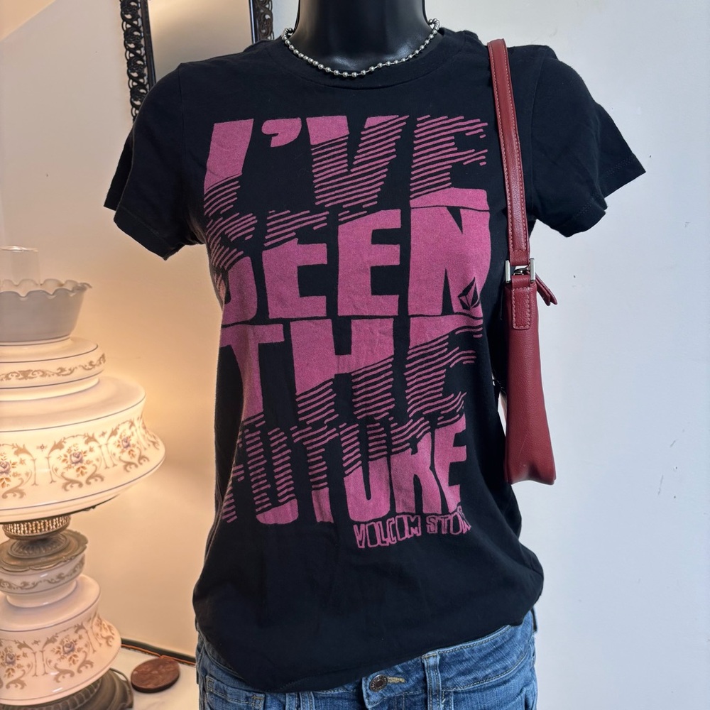 Y2K Volcom Black Tee with Bold Pink Graphic